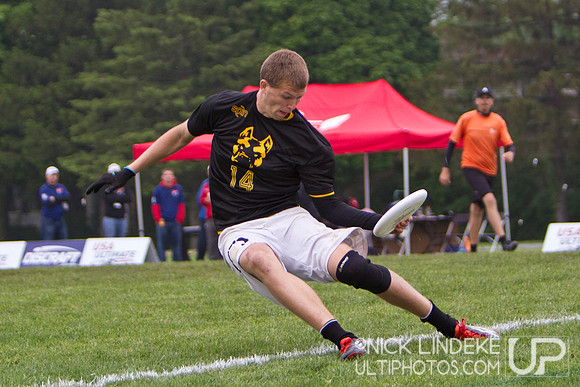 2013 D-I College Champs - Monday Highlights