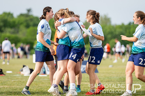 Carleton Syzygy vs Vermont Ruckus in quarterfinals at USAU DI College Nationals