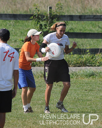Sunday Elite Mixed Playoffs action -- Chesapeake Open 2010