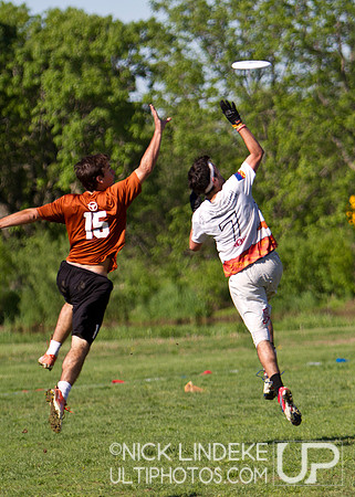 Friday Pool Play - Round 1 - 2013 D-I College Champs