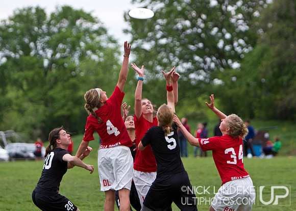 Saturday Pool Play - Round 1 - 2013 D-I College Champs