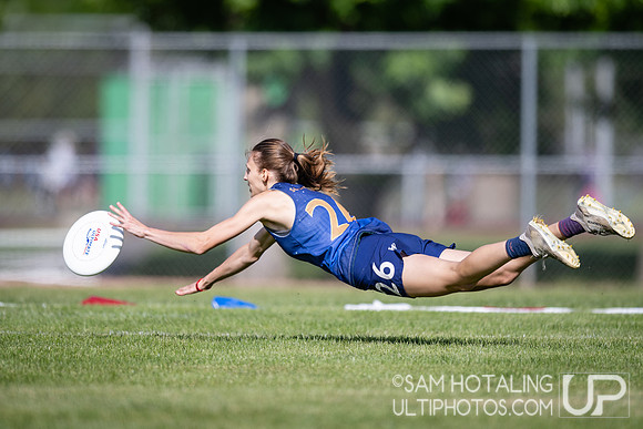 Highlights from pool play USAU DI College Championships at Memorial Stadium