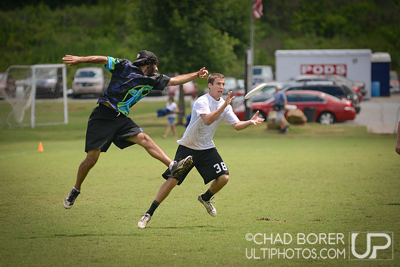 Men's Sunday - Round 5 - Chad - Club Terminus 2013