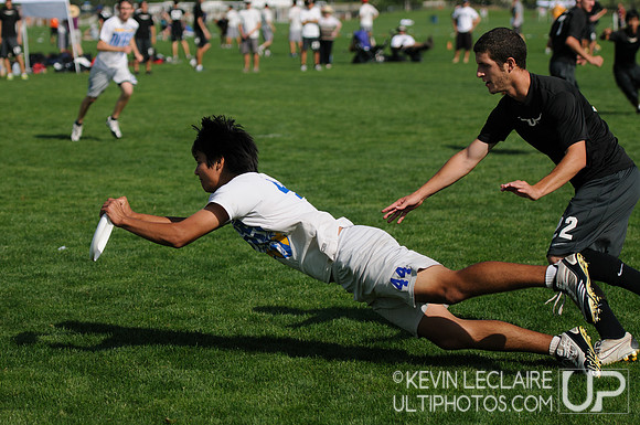 2012 USAU D-I College Championships Friday Action