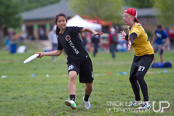 Saturday Pool Play - Round 3 - 2013 D-I College Champs