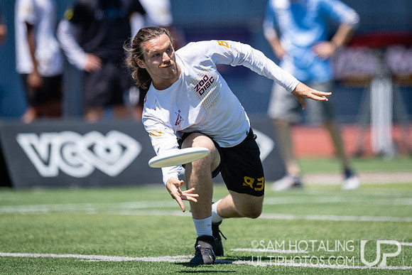 Highlights from finals during USAU DI College Championships at Kings Stadium