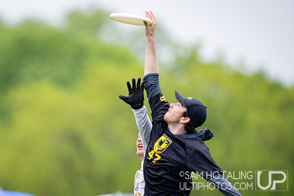 Quarterfinals at USAU DI College Championships