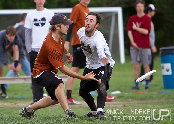Saturday Pool Play - Round 3 - 2013 D-I College Champs
