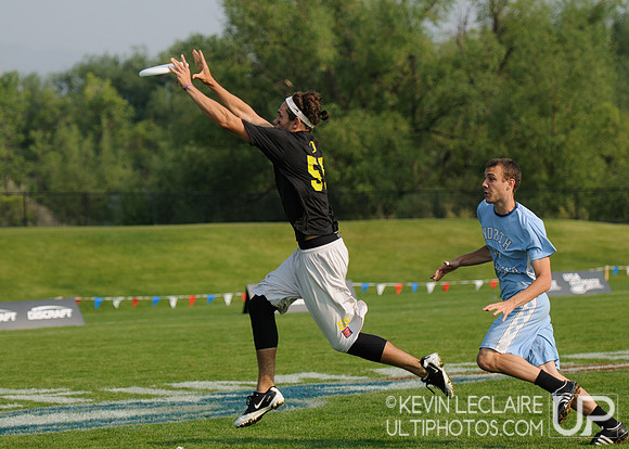 2012 USAU D-I College Championships Saturday Action