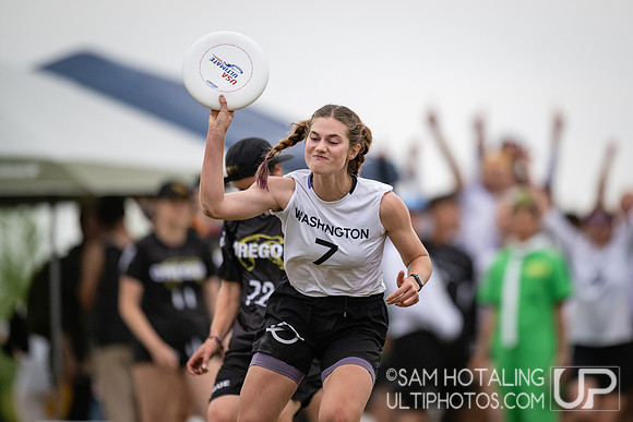 Highlights from pre-quarters during USAU DI College Championships at Heritage Oak Park
