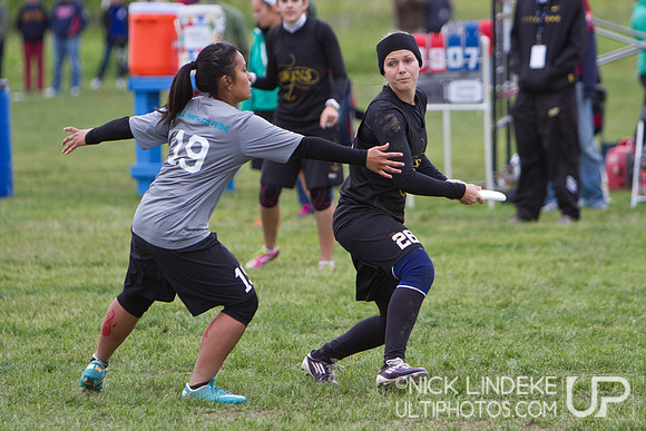 Saturday Pool Play - Round 4 - 2013 D-I College Champs