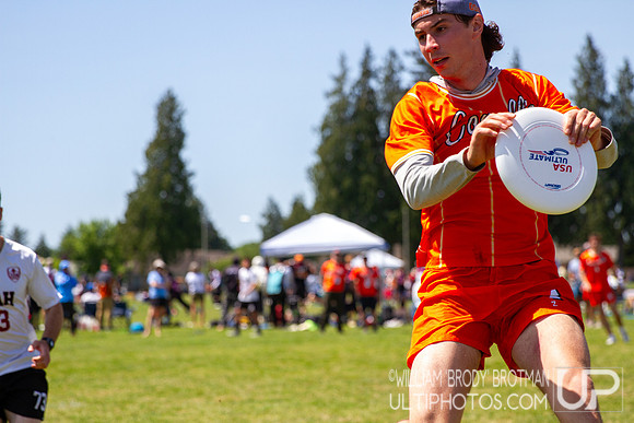 Day 2 of the USA Ultimate D-I College Championships