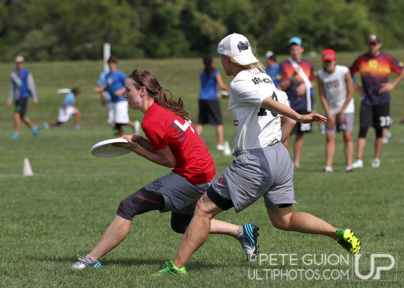 Round 4 of Women's pool play of the Chesapeake Invite