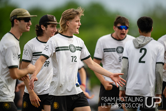 Vermont Chill vs California Ursa Major in prequarters at USAU DI College Nationals