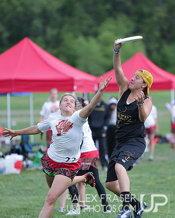 Sunday Highlights - 2013 USA Ultimate D-I College Champs
