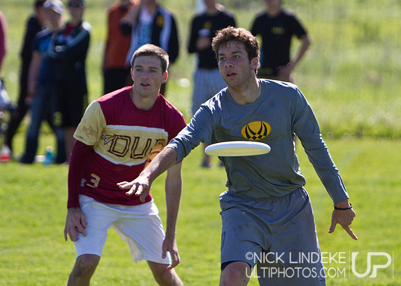 Friday Pool Play - Round 1 - 2013 D-I College Champs