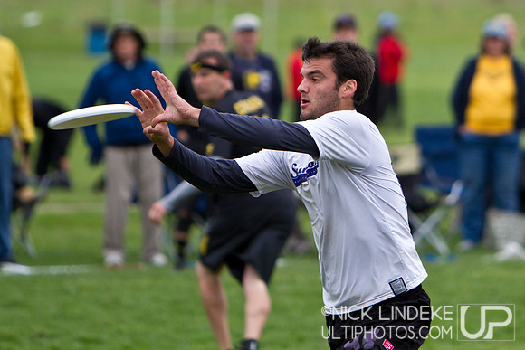 Saturday Pool Play - Round 1 - 2013 D-I College Champs