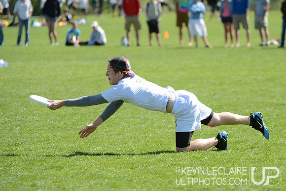 2012 USAU D-I College Championships Sunday Action
