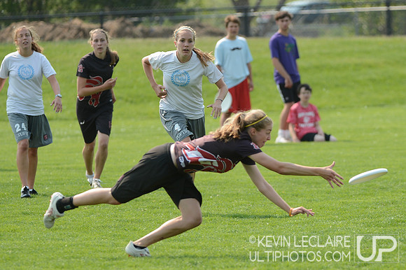2012 USAU D-I College Championships Saturday Action