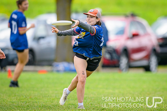 Lewis & Clark Artemis vs Whitman Sweets in quarterfinals at USAU D-III College Championships