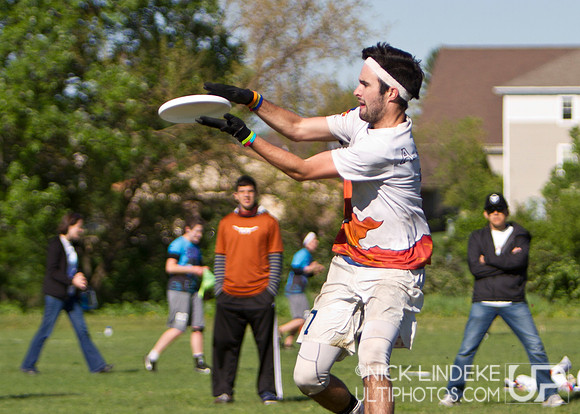 Friday Pool Play - Round 1 - 2013 D-I College Champs
