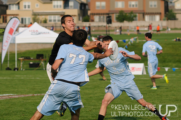 2012 USAU D-I College Championships Saturday Action