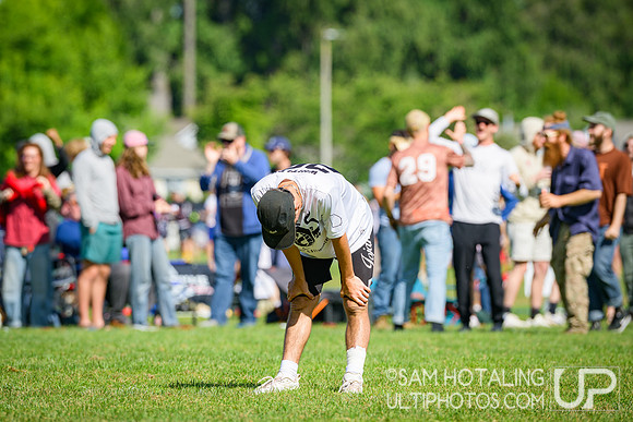 Saturday pool play at USAU D-I College Championships