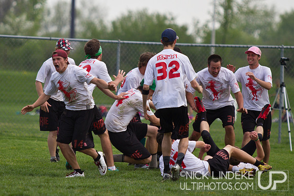 Sunday action from the 2013 D-III National Championships