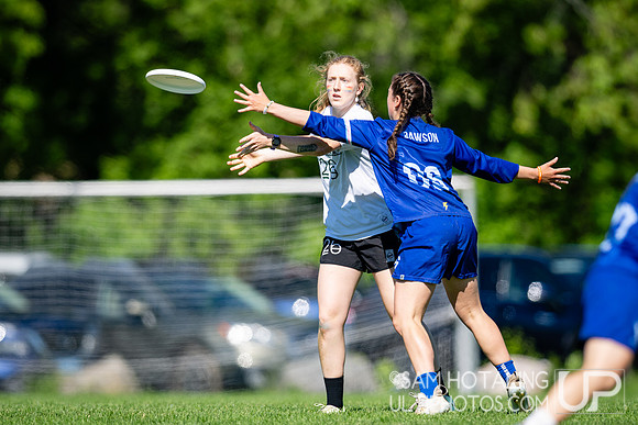 Women’s pool play at USAU DI College Championships