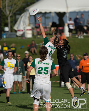 2012 USAU D-I College Championships Sunday Action