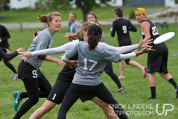 Saturday Pool Play - Round 4 - 2013 D-I College Champs