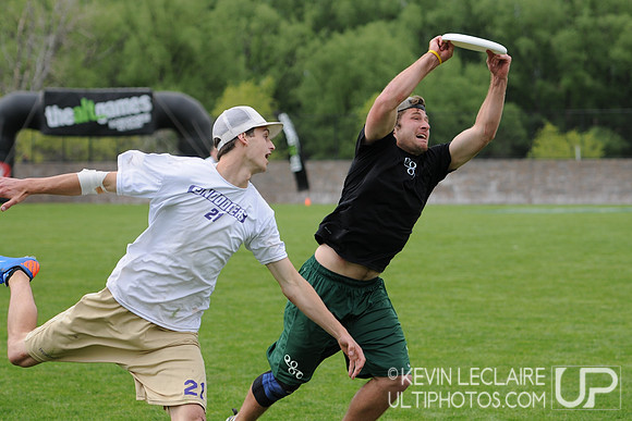 Saturday 5pm Crossover Round -- 2011 USAU College Championships
