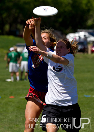 Friday Pool Play - Round 3 - 2013 D-I College Champs