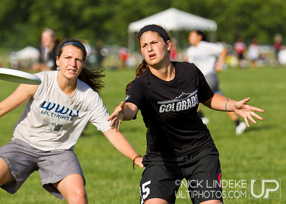 2014 USAU D-I College Champs Sunday Action