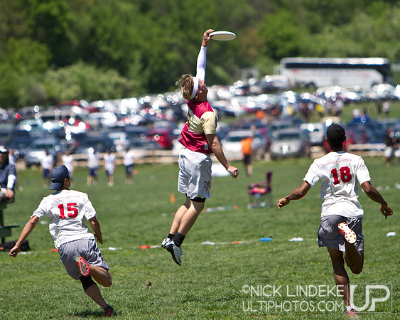 Friday Pool Play - Round 3 - 2013 D-I College Champs