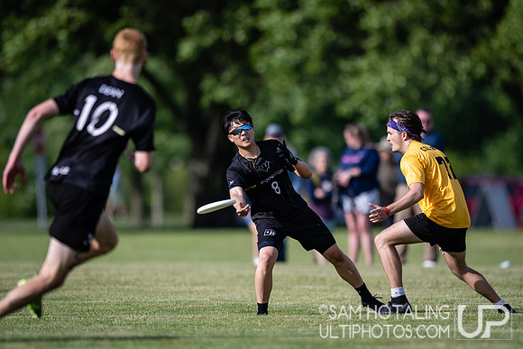 Highlights from pool play USAU DI College Championships at Memorial Stadium