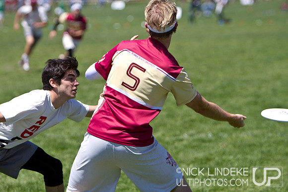 Friday Pool Play - Round 3 - 2013 D-I College Champs