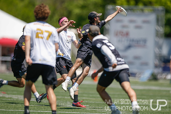 Day 4 of 2023 D-I College Championships.