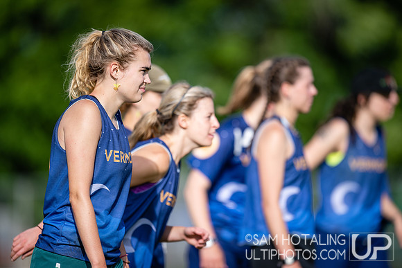 Vermont Ruckus vs Victoria Vikes in pool play at USAU DI College Championships