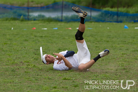 Saturday Pool Play - Round 3 - 2013 D-I College Champs
