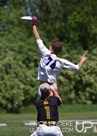 Friday Pool Play - Round 2 - 2013 D-I College Champs