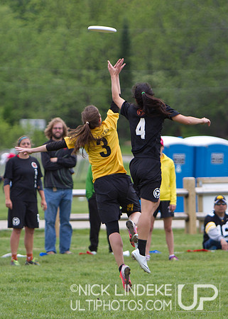Saturday Pool Play - Round 3 - 2013 D-I College Champs