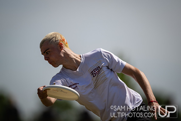 Highlights from pool play USAU DI College Championships at Memorial Stadium