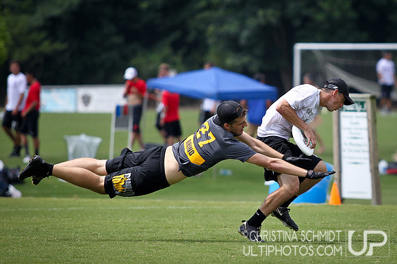 Men's Saturday - Round 2 - Christina - Club Terminus 2013
