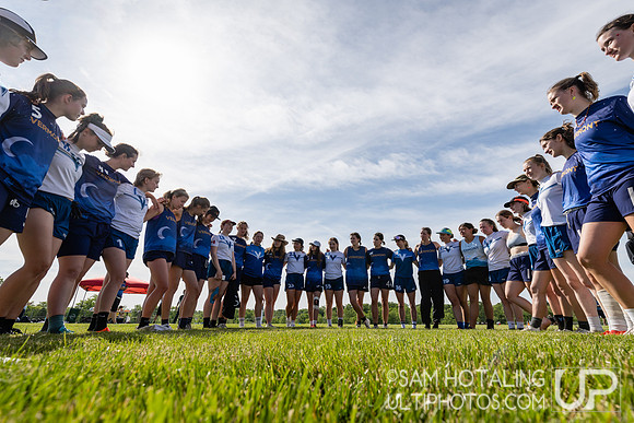 Highlights from pool play during USAU DI College Championships at Heritage Oak Park