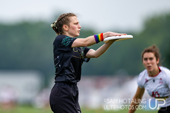 CUSB Shout vs Stella in pool play at World Ultimate Club Championships