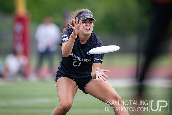 North Carolina Pleiades vs Vermont Ruckus in semifinals at USAU DI College Nationals
