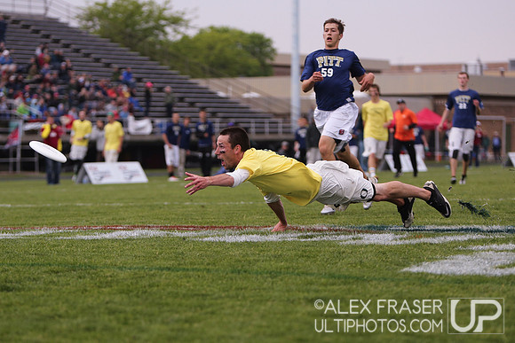 Sunday Highlights - 2013 USA Ultimate D-I College Champs