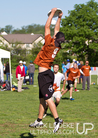 Friday Pool Play - Round 1 - 2013 D-I College Champs