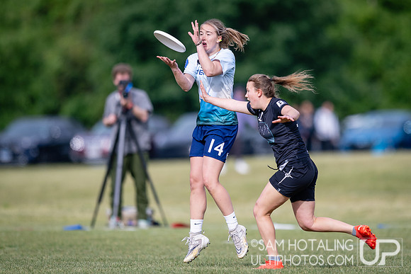 Carleton Syzygy vs Vermont Ruckus in quarterfinals at USAU DI College Nationals